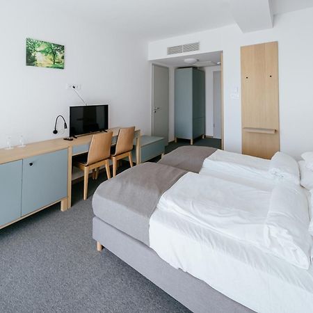 Rakoczi Hotel, Tabor Es Rendezvenykoezpont Шаторальяуйхей Экстерьер фото