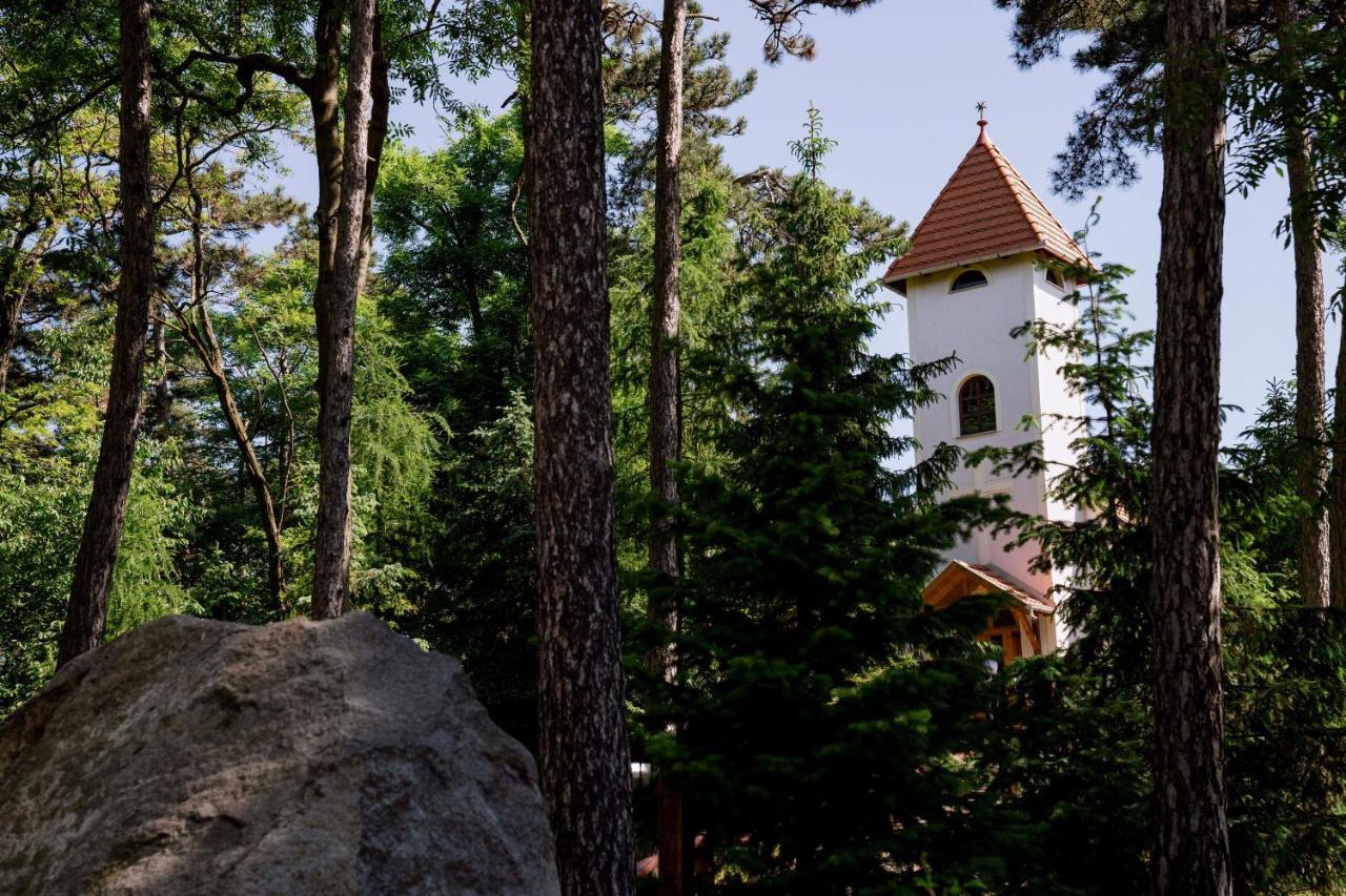 Rakoczi Hotel, Tabor Es Rendezvenykoezpont Шаторальяуйхей Экстерьер фото