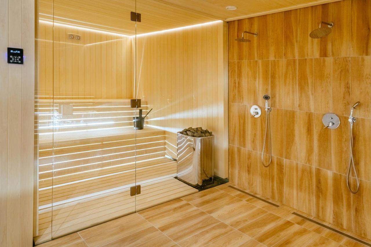 Rakoczi Hotel, Tabor Es Rendezvenykoezpont Шаторальяуйхей Экстерьер фото