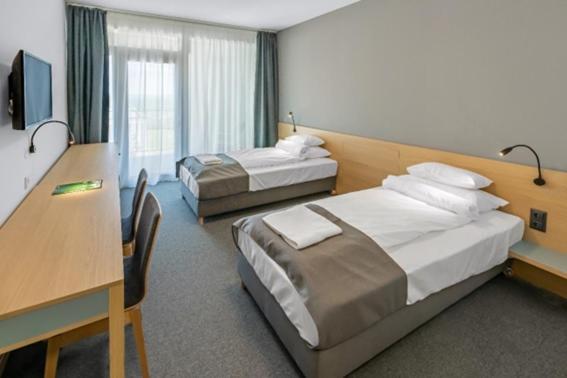 Rakoczi Hotel, Tabor Es Rendezvenykoezpont Шаторальяуйхей Экстерьер фото